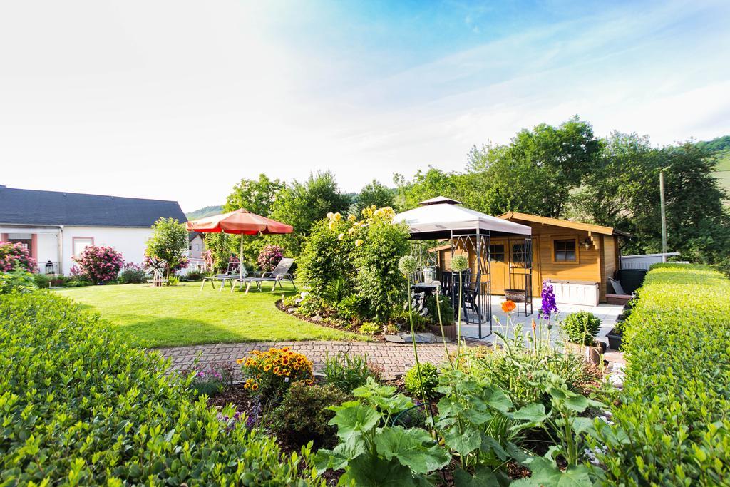 Gaestehaus Ehses แบร์นคาสเทล-คืสท์ ภายนอก รูปภาพ